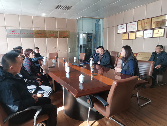 La Federazione dell'Industria e del Commercio dello Shandong ha visitato la società Tangshan Jinsha